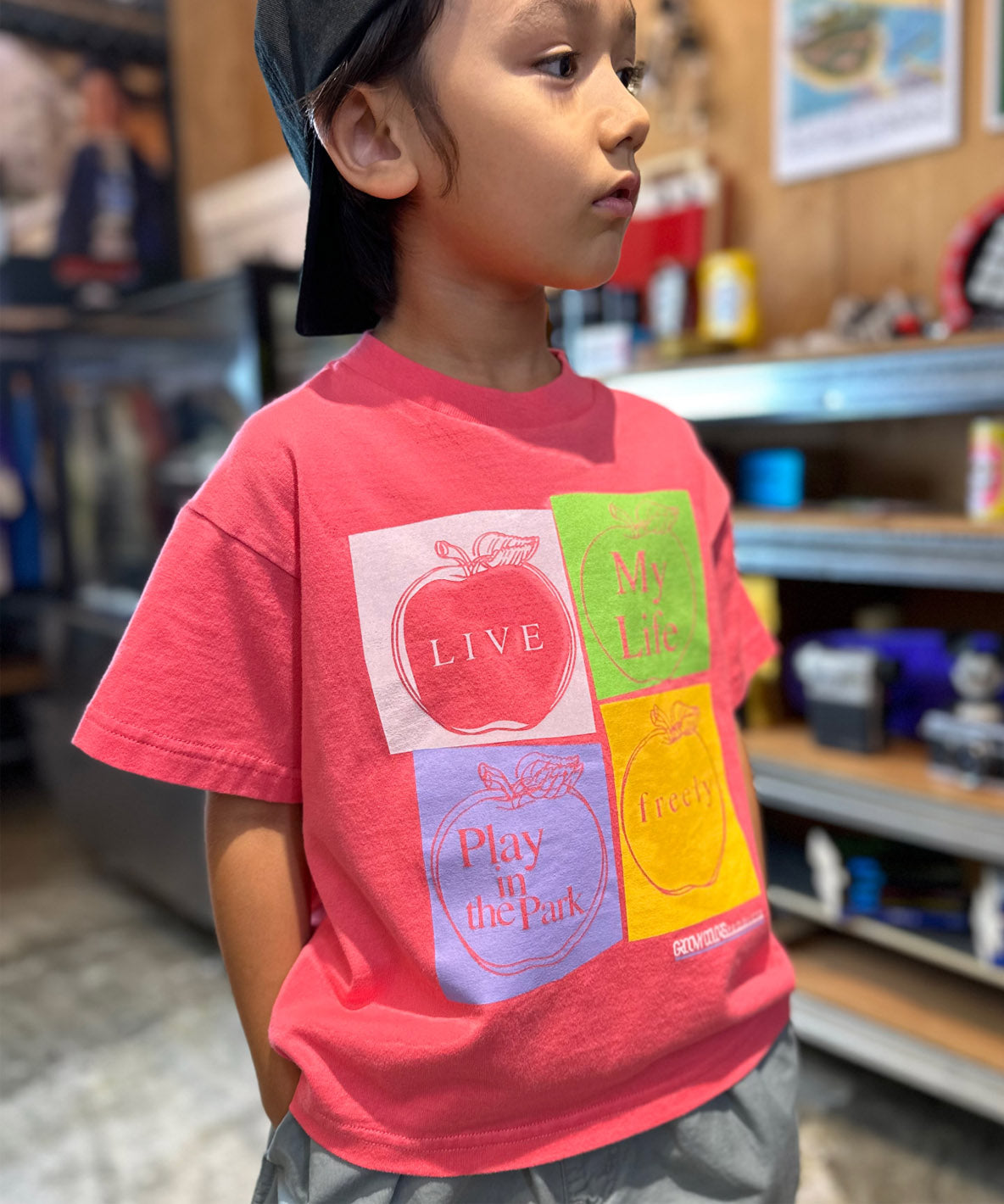 ART APPLE Tee