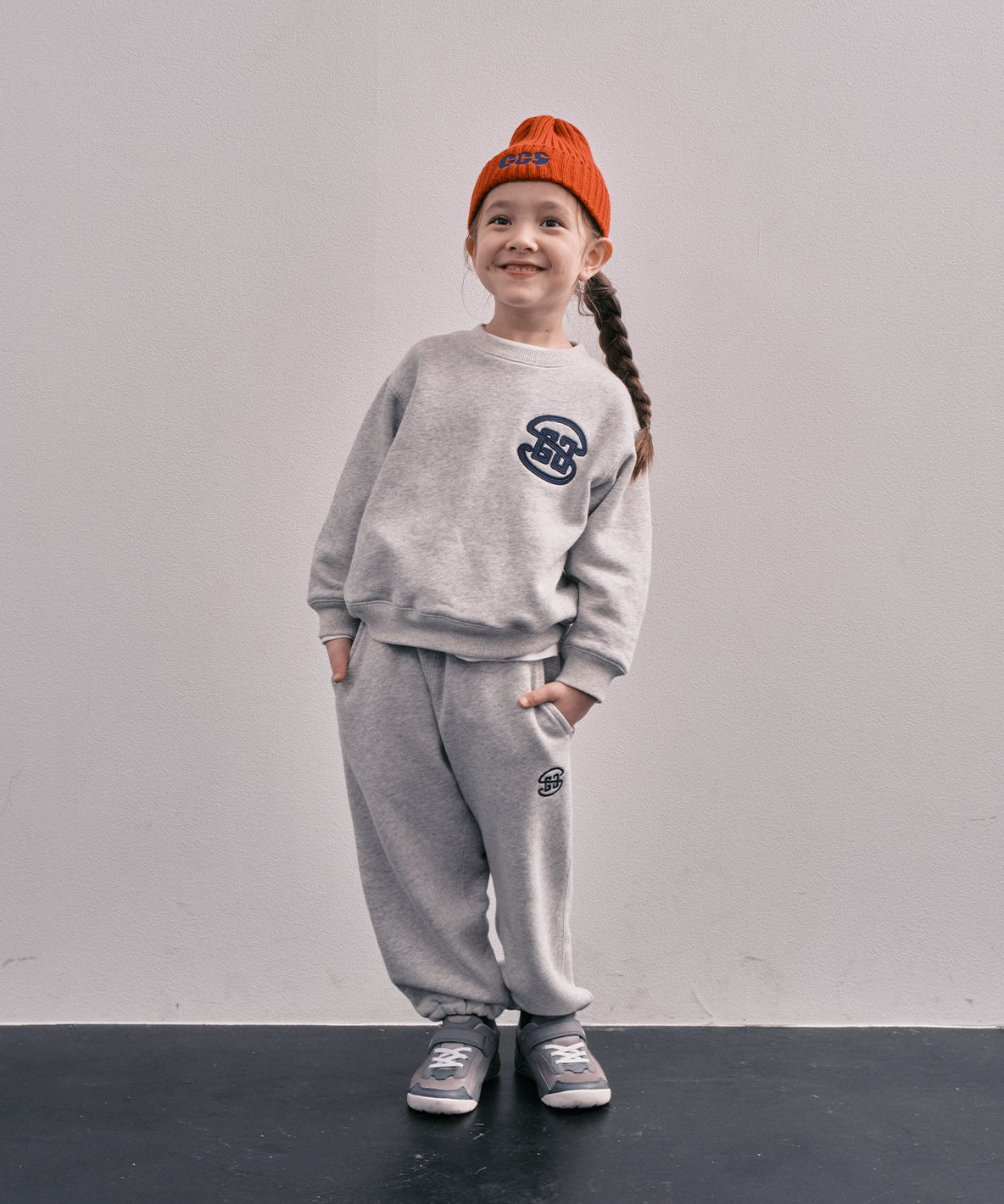 GRVYCLRS Applique Sweatshirt