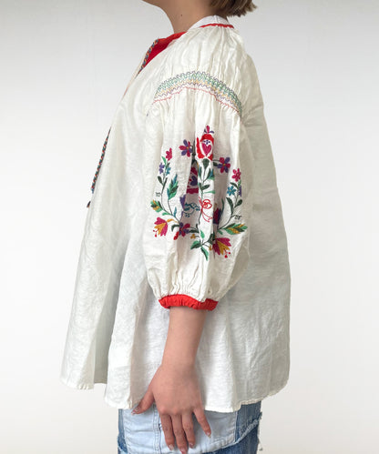Floral Embroidery Blouse