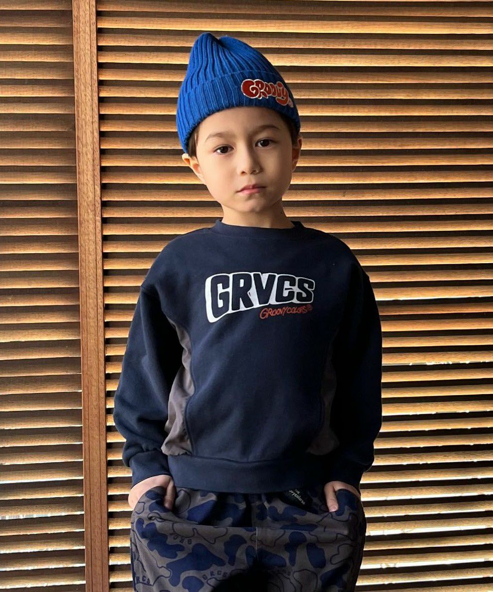Side Switching Sweatshirt