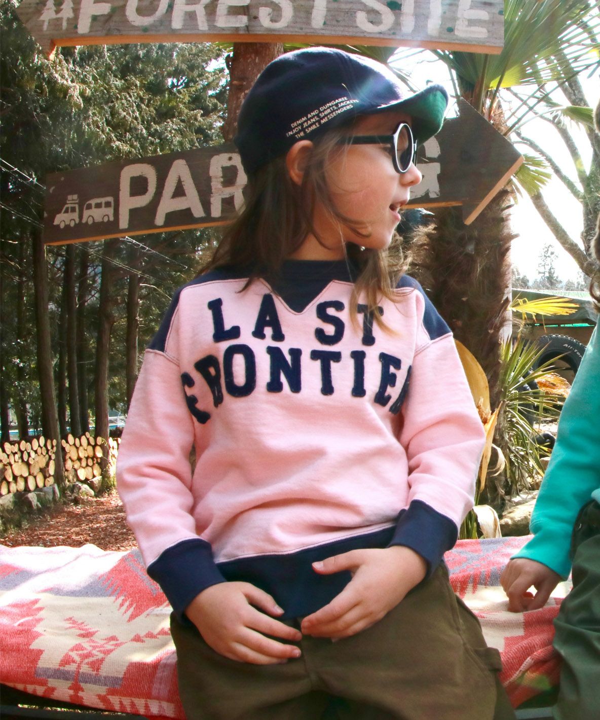 Vintage Fleece FRONTIER Sweatshirt